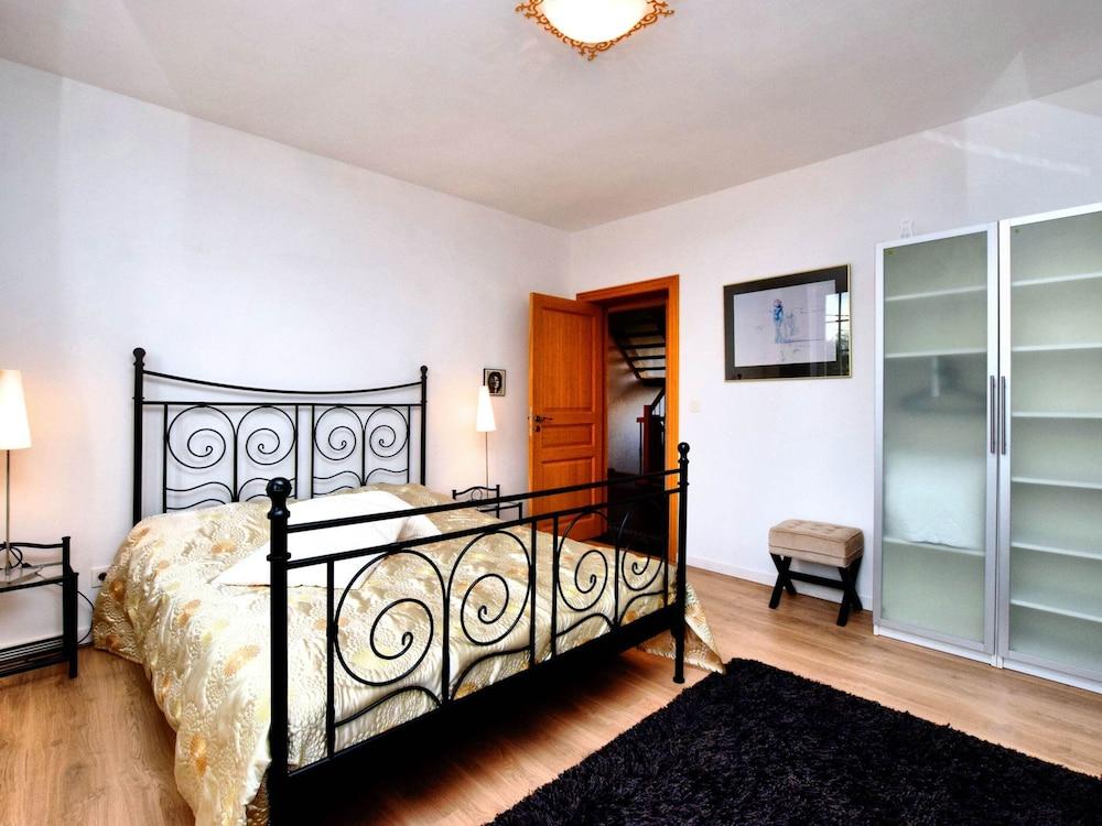 Countryside Escape for 9