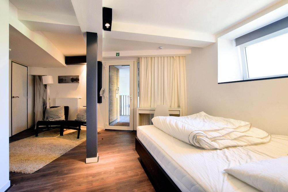 Apartment in Former Coach House