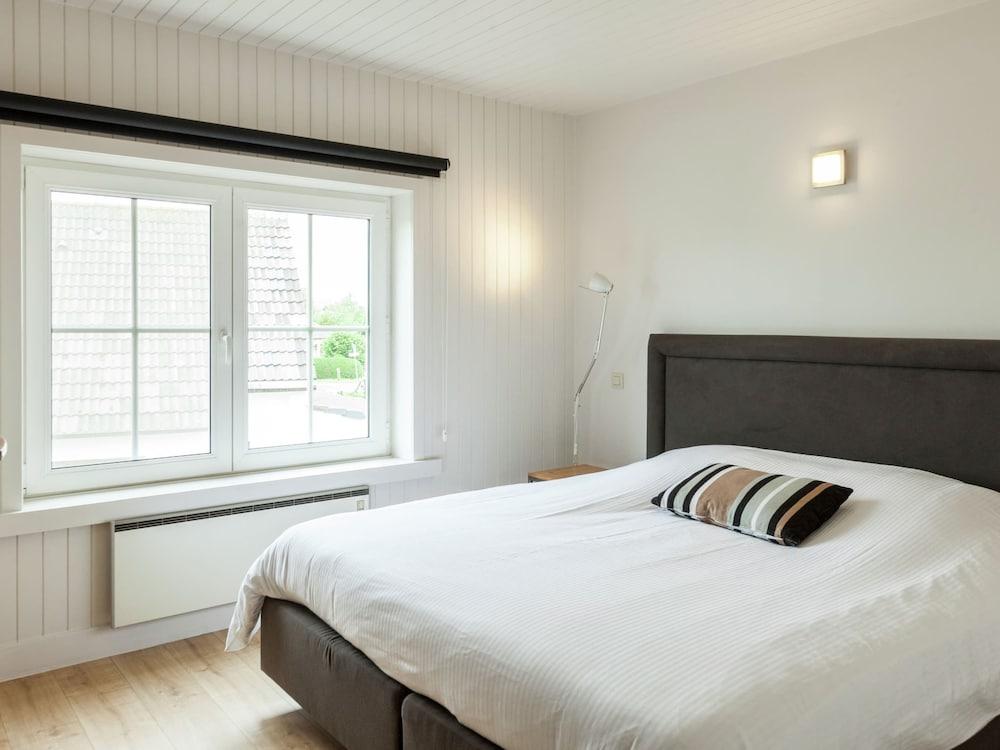 Beach Home With Bubble Bath