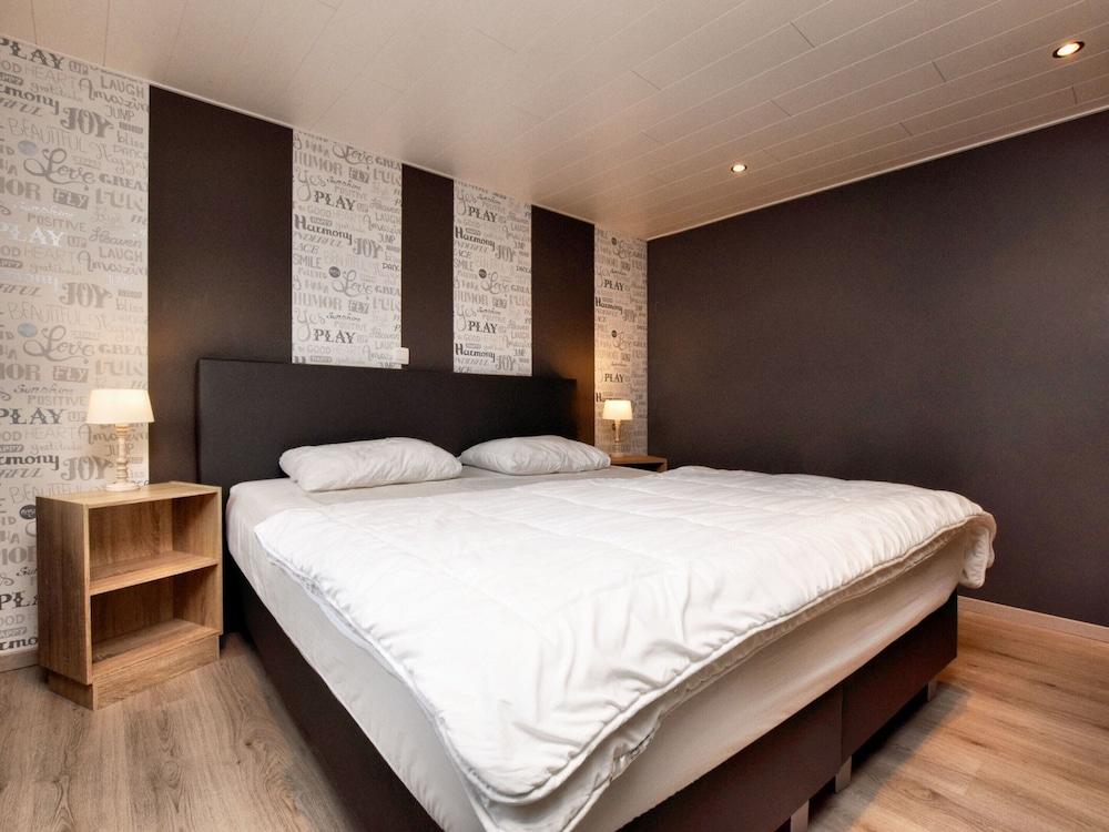 Modern Family Home With Wellness