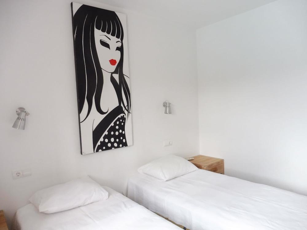 Villa in Cala Tarida With Private Pool & Sea View