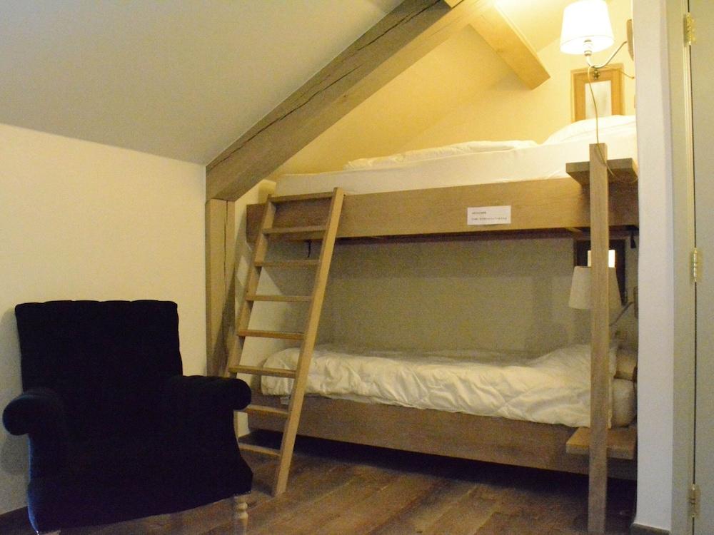 Villa With Hottub in Calm Area