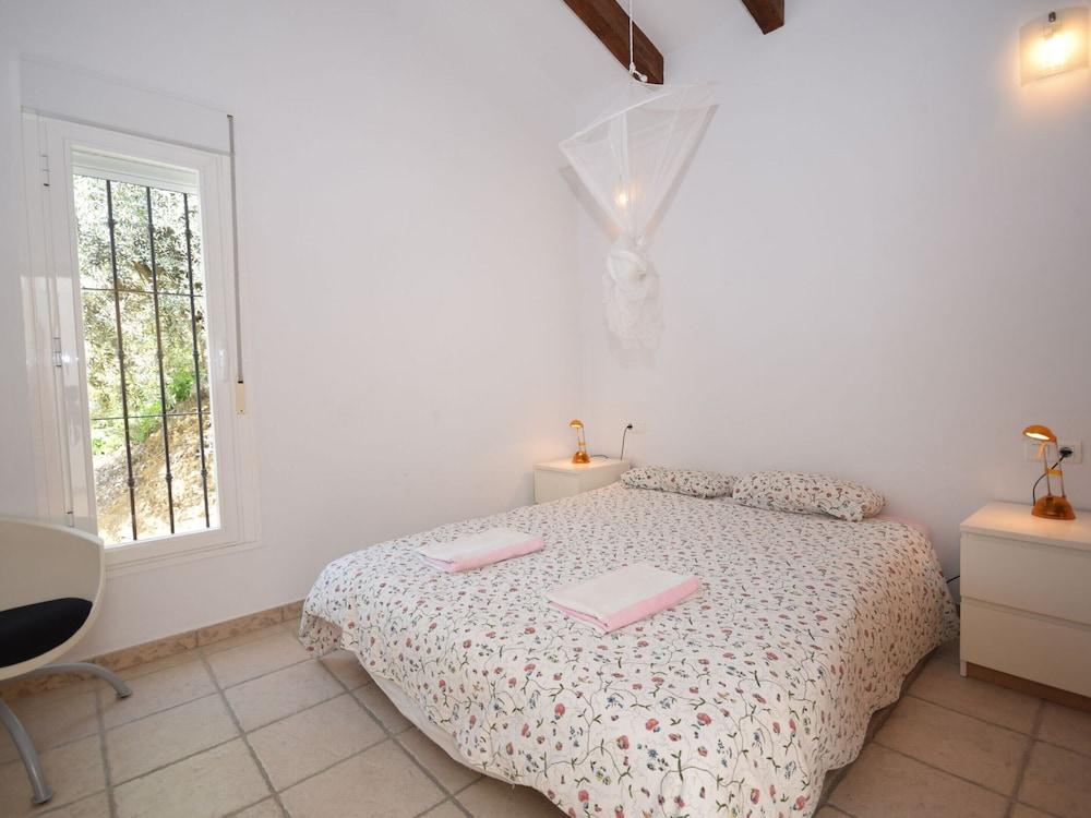 Villa in Arenas With Sea Views and Private Pool