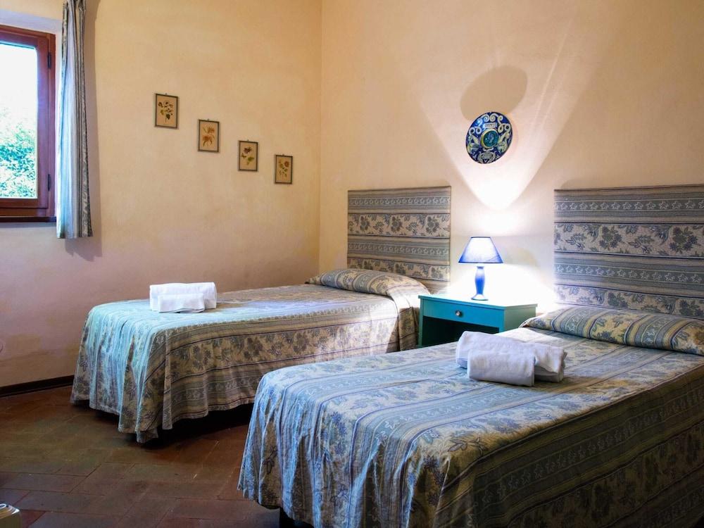 Vino, Views and Relaxing Stay