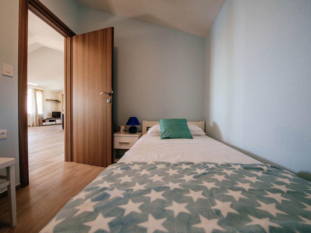 Modern Apartment in Starigrad Paklenica