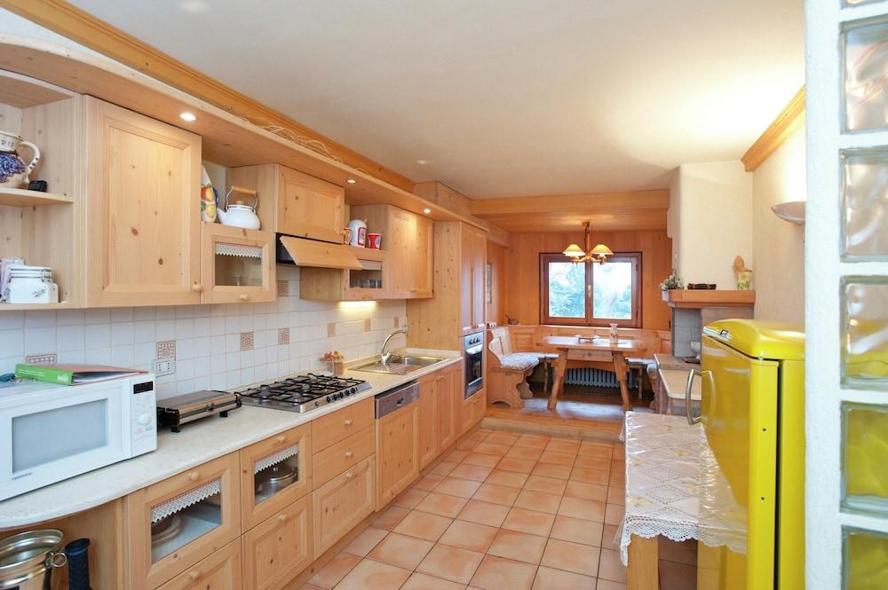 Exquisite Villa in Cesena With Sauna