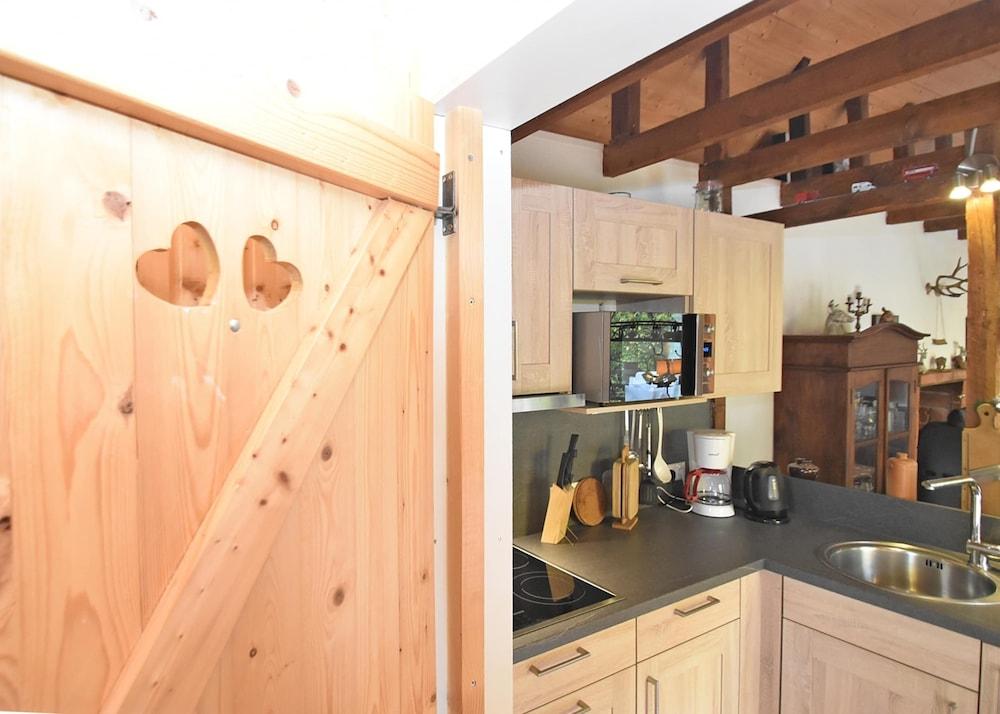 Vintage Holiday Home With Private Terrace