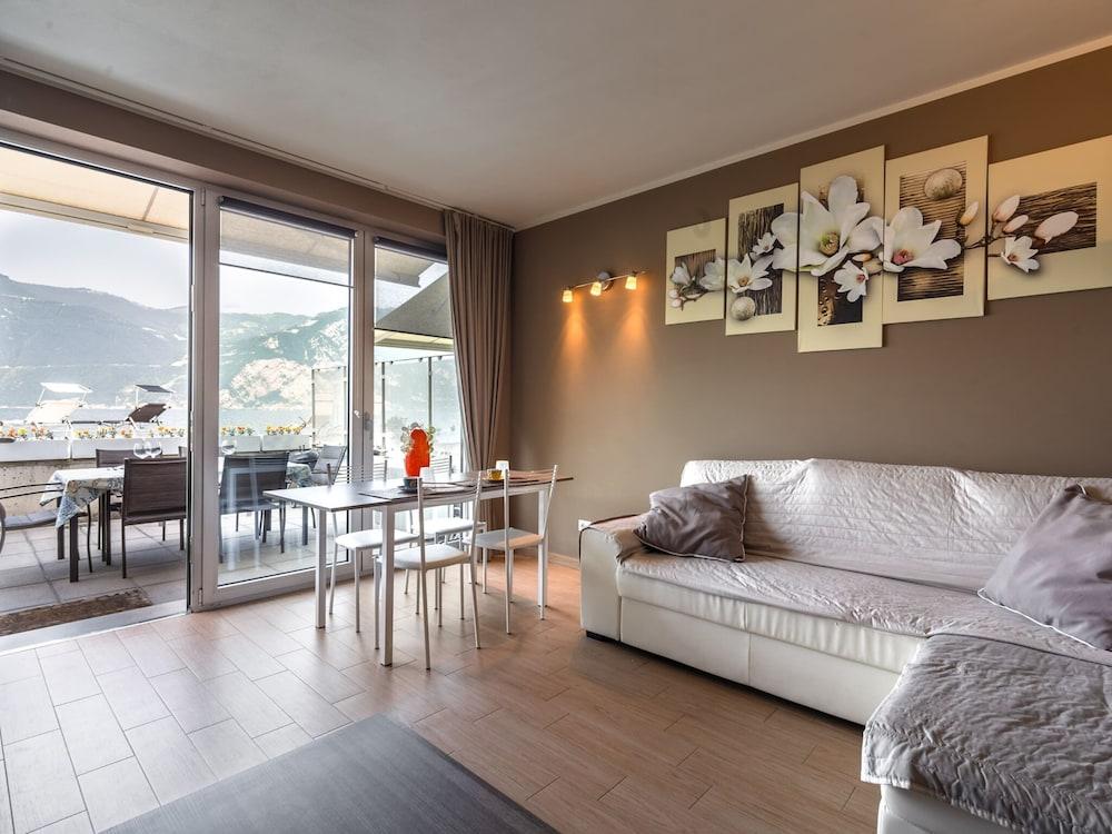 Belvilla by OYO Casa Giada