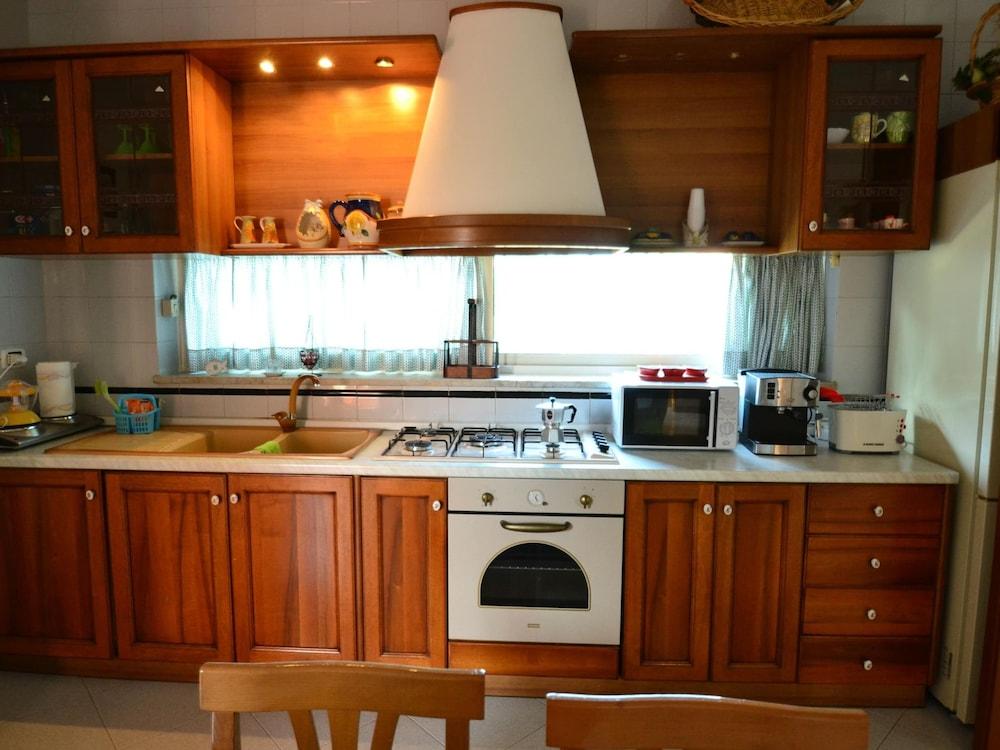 Belvilla by OYO Casa Rosada