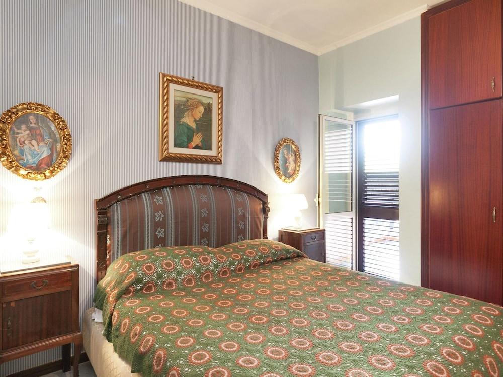 Belvilla by OYO Casa Rosada