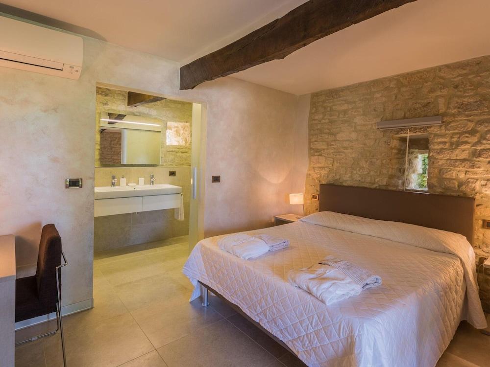 Elegant Villa, Sant'ippolito