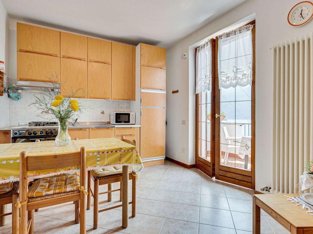 Relaxing Retreat With Pool