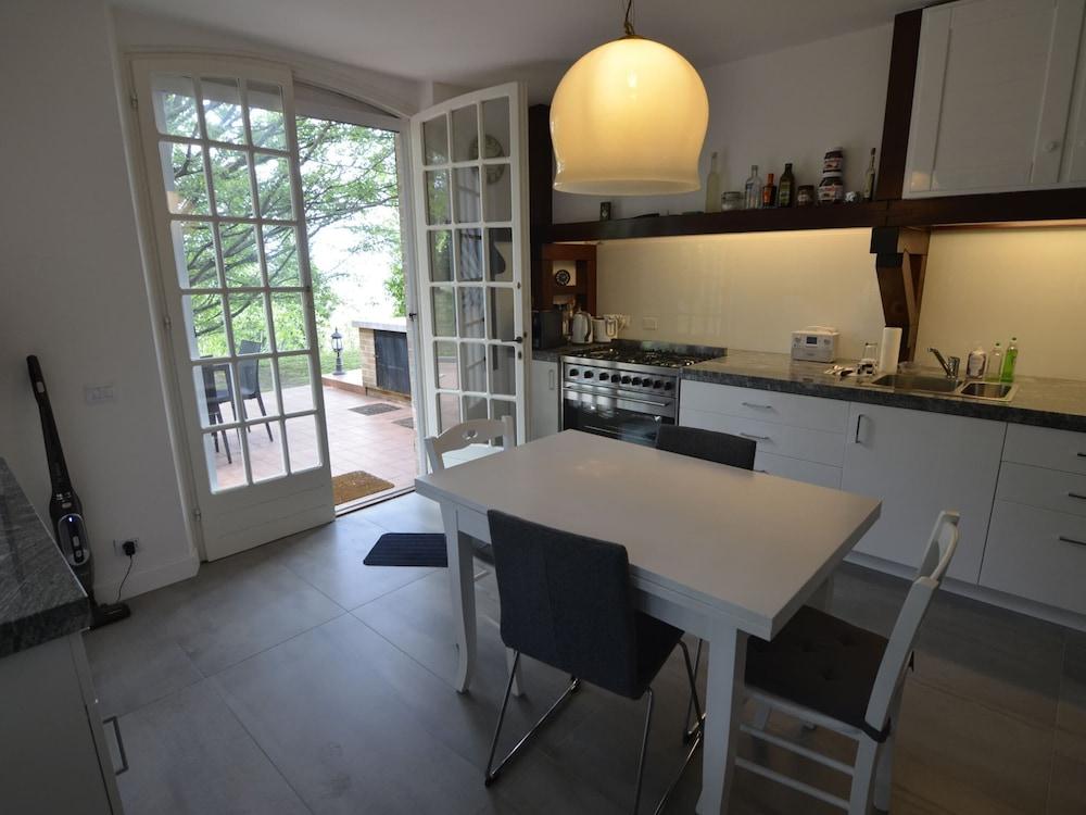 Gemmano's Villa With Pool and Vineyard