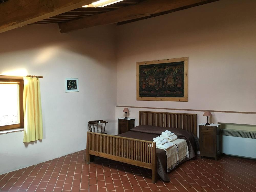 Tuscan Farm Home Retreat