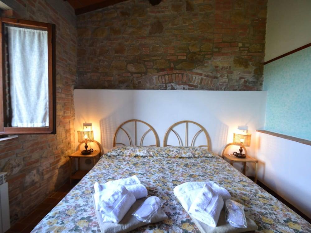 Montaione Oasis: Shared Villa