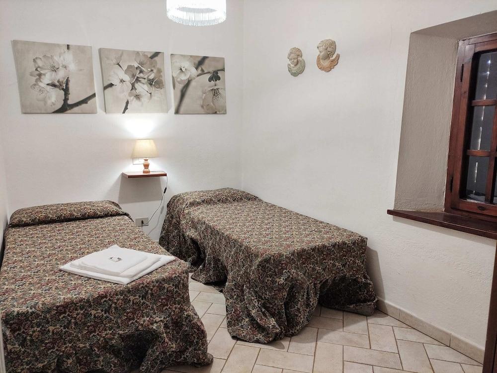 Villa in Sasso Pisano Wuith Garden