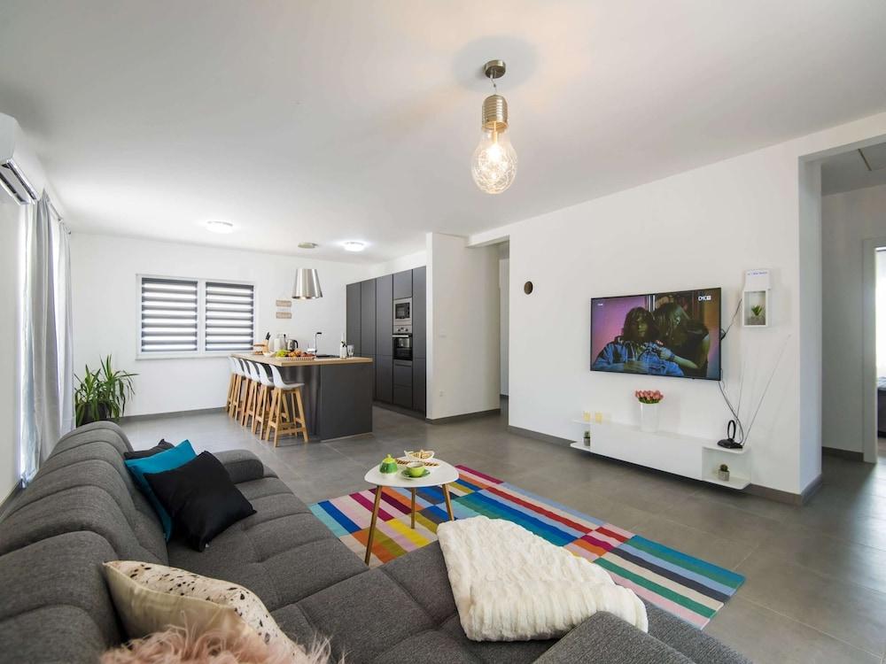 Beautiful Villa With Private Swimming Pool