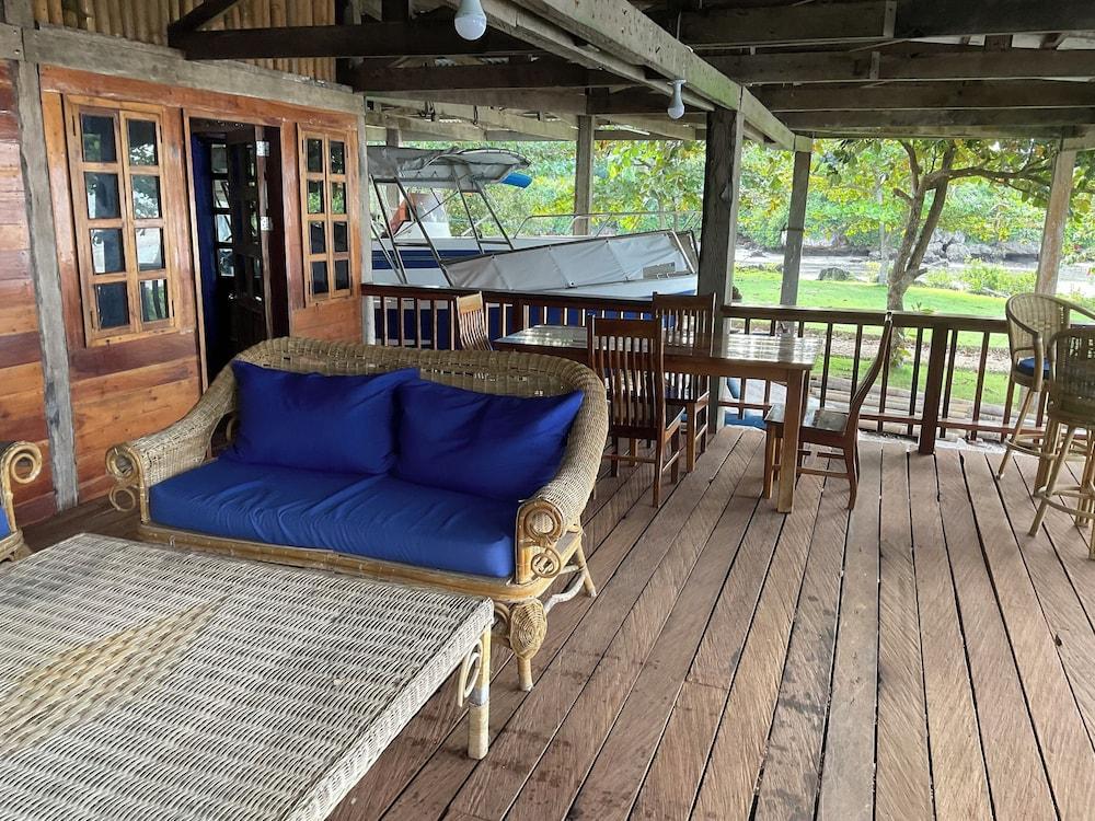 Rainbow Bay Beach and Dive Resort