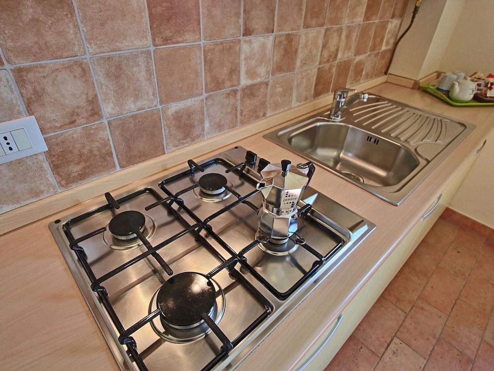 Apartment in Piticchio With Pool and BBQ