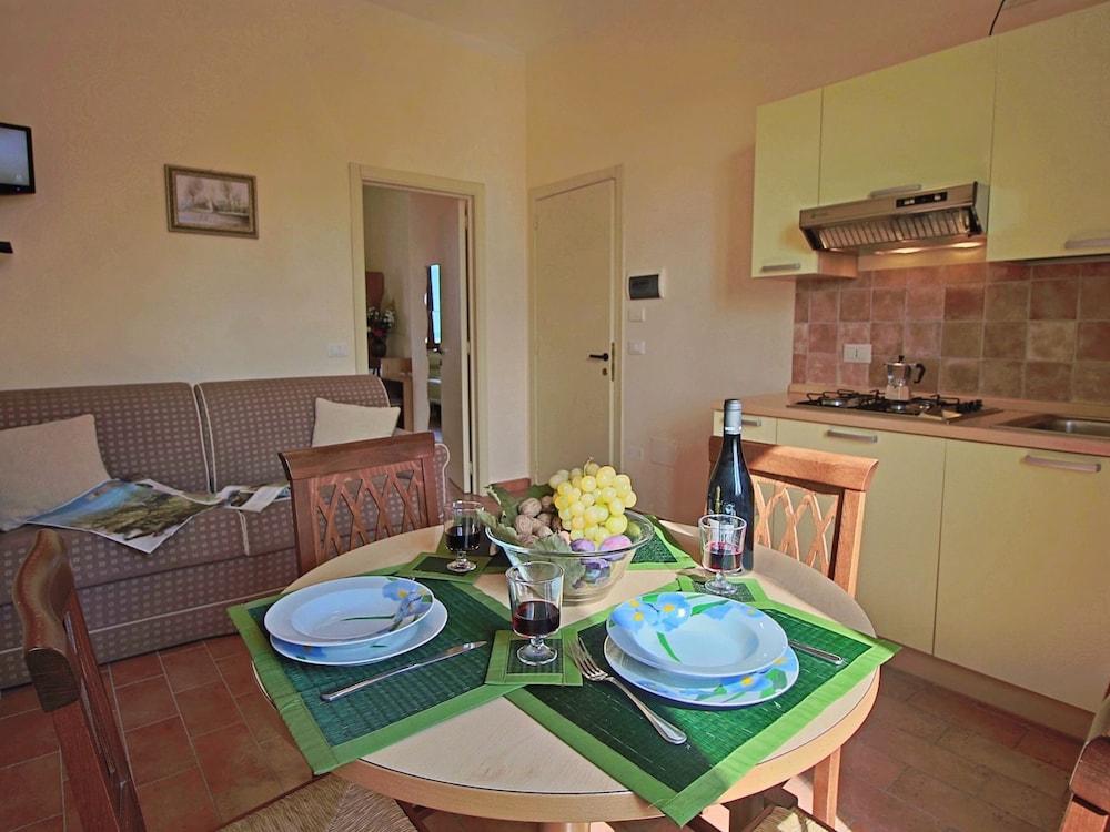Apartment in Piticchio With Pool and BBQ