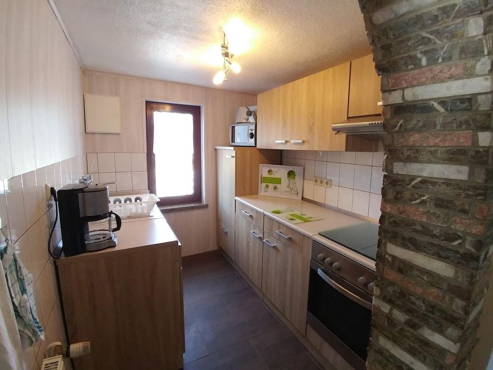 Sunlit Retreat With Garden