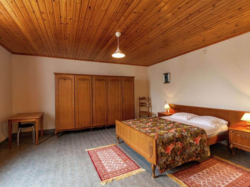 Holiday Home in Bastogne With Garden