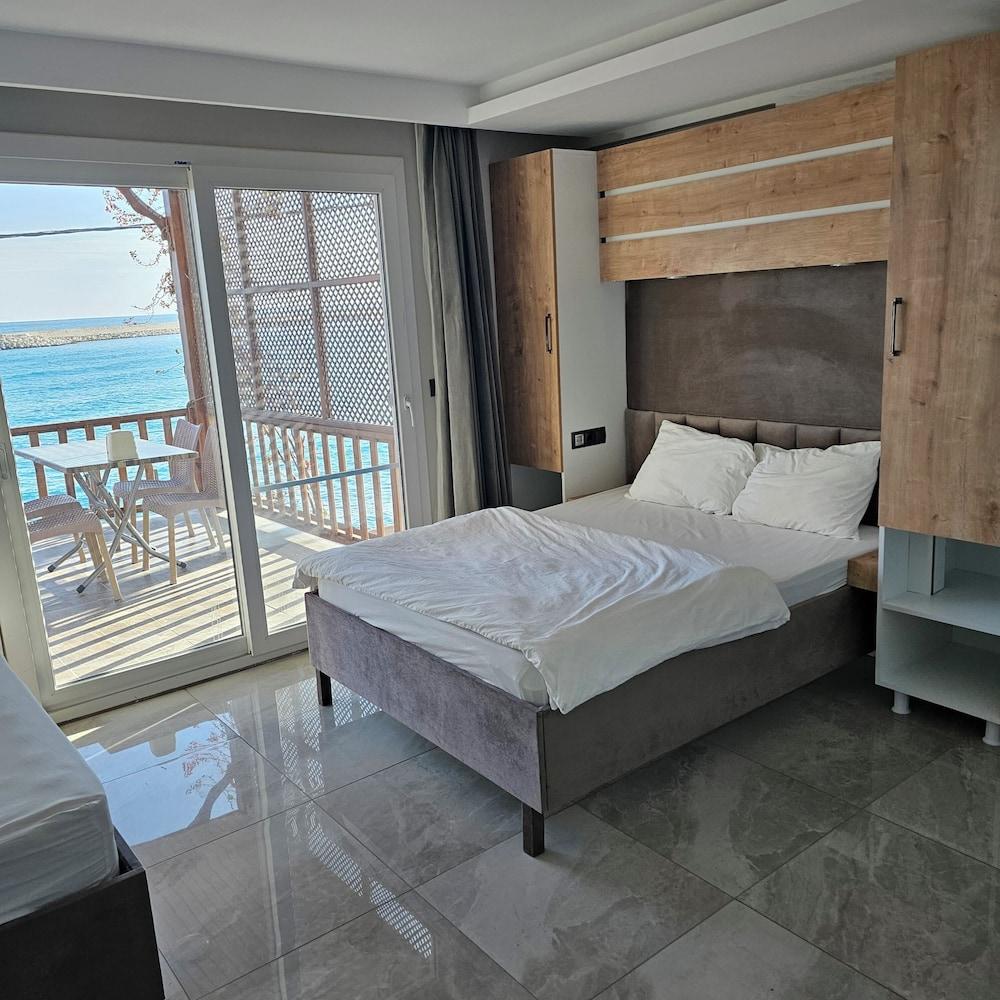 Mose Restoran Motel Beach