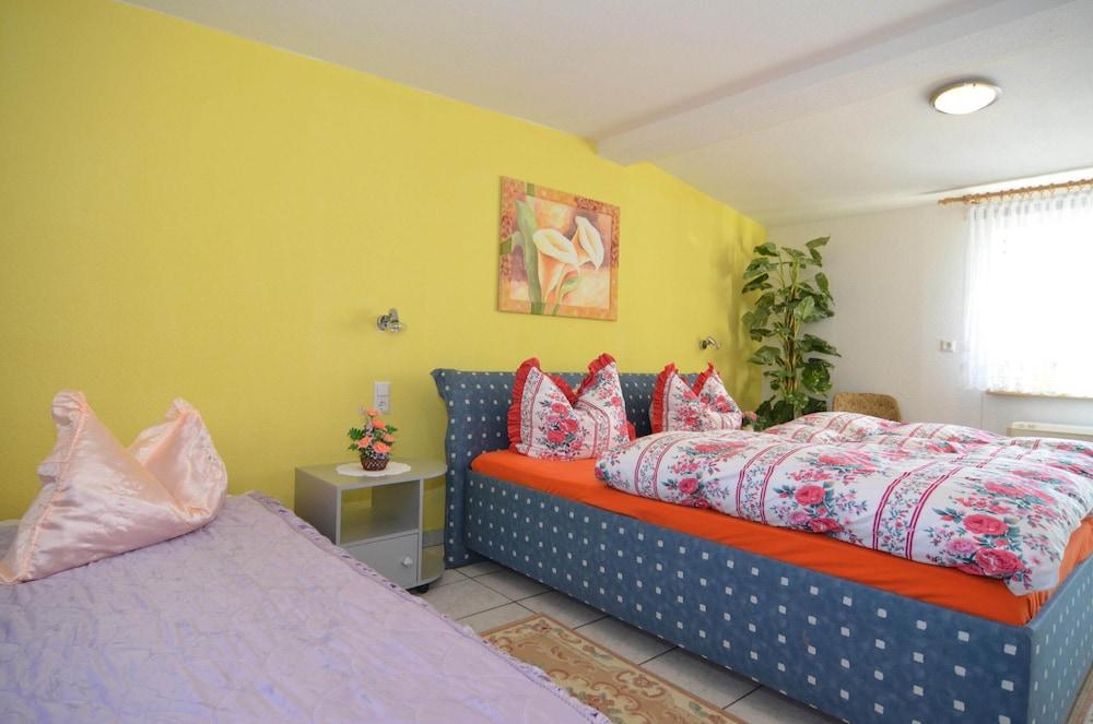 Neustadt 2BR With Garden