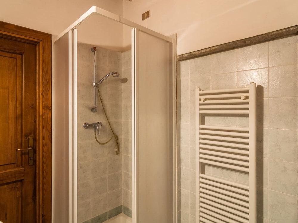 Rustic Mansion in Pian di Sco