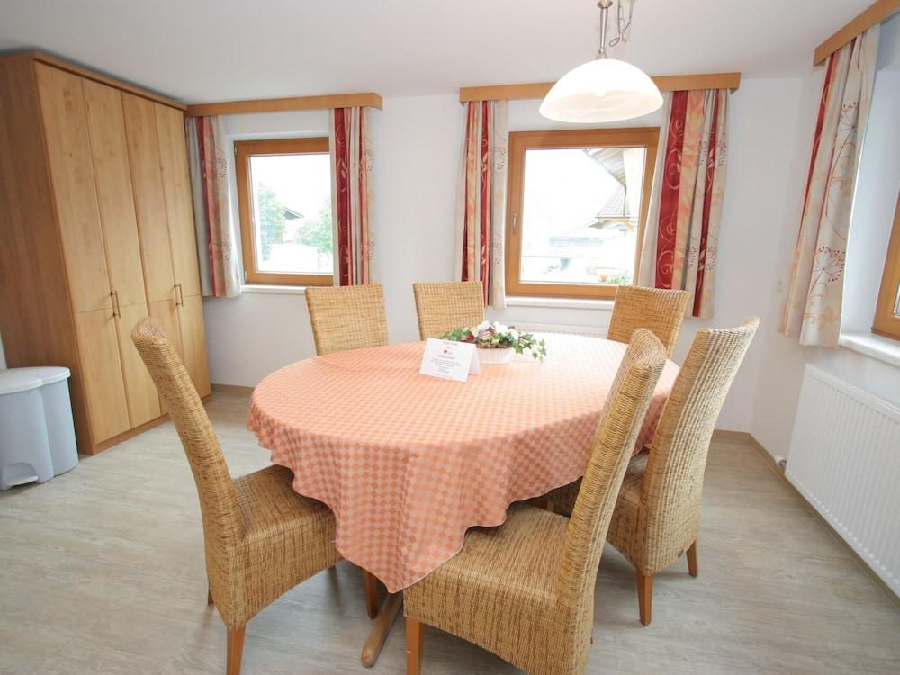 Spacious Apartment in Uderns near Ski Area