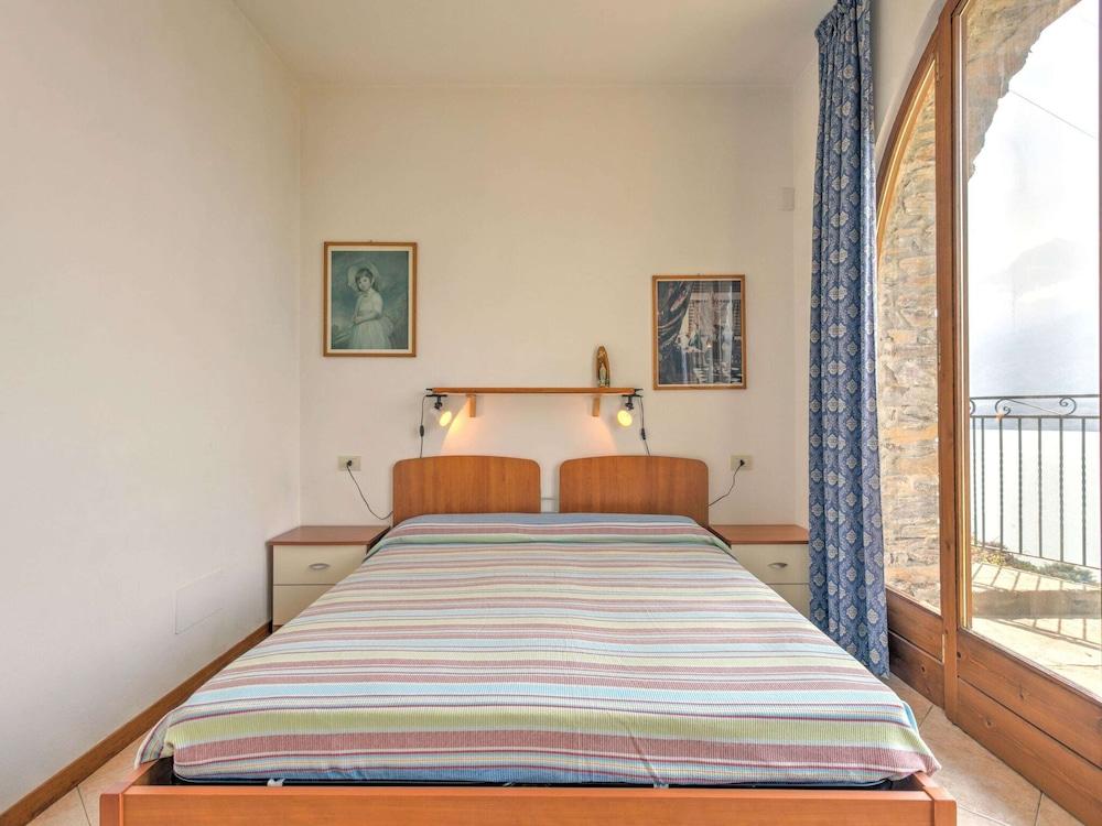 Climb, Cruise & Dine; Lake Como