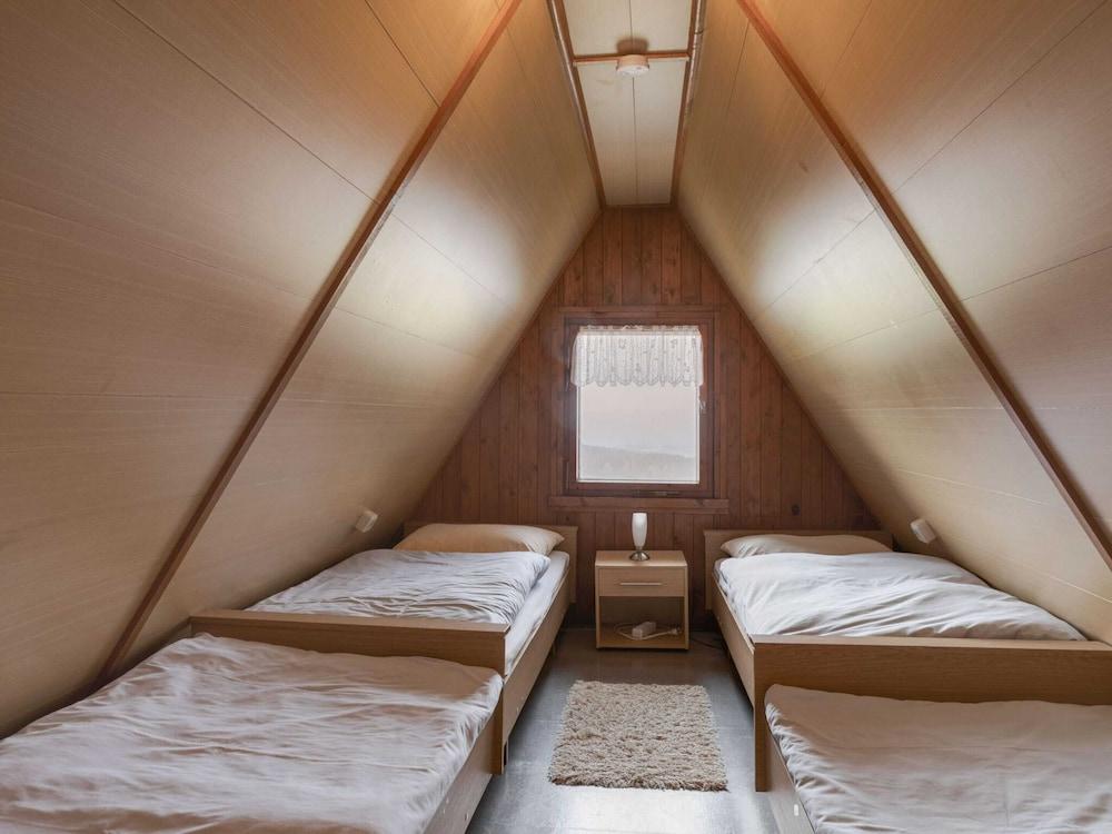 Finnhutte in Trusetal Near Waterfall