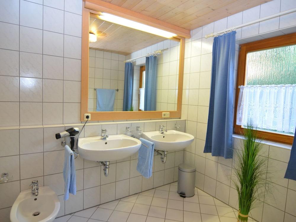 Geraumige Ferienwohnung in Stocking in Waldnahe