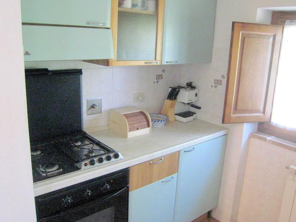 Tuscan Charm: Frassini Cottage