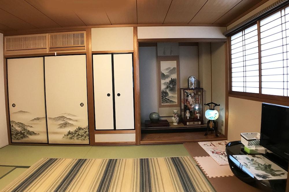 Nakagawa's Cozy House