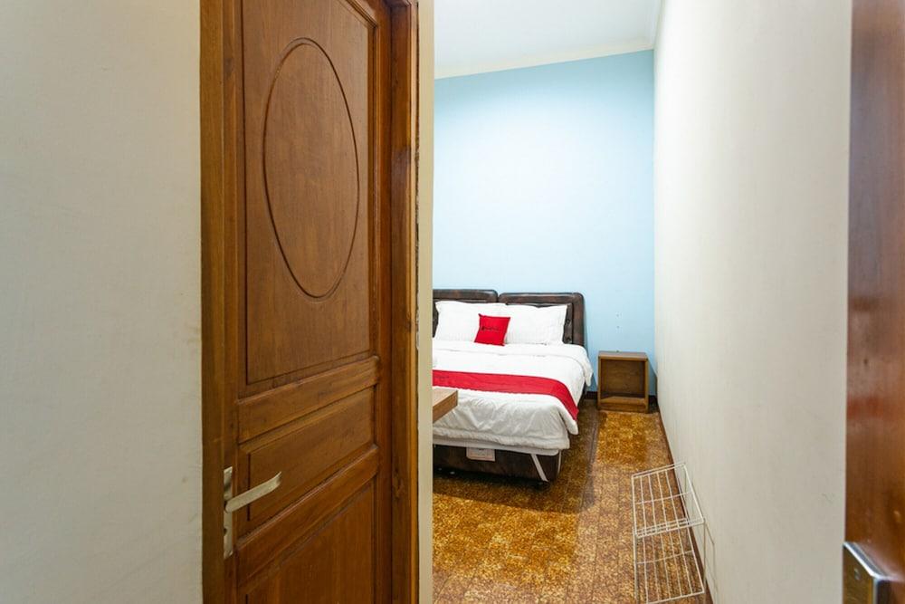 RedDoorz Syariah @ Sakinah Guesthouse