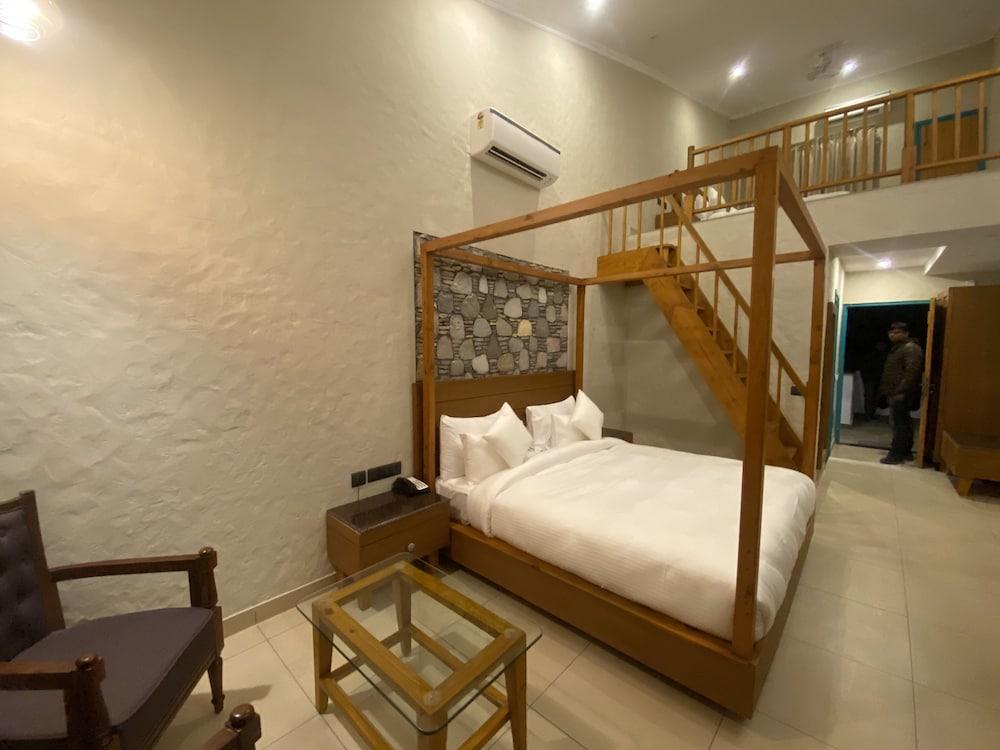 Arch The Baakhli Resort