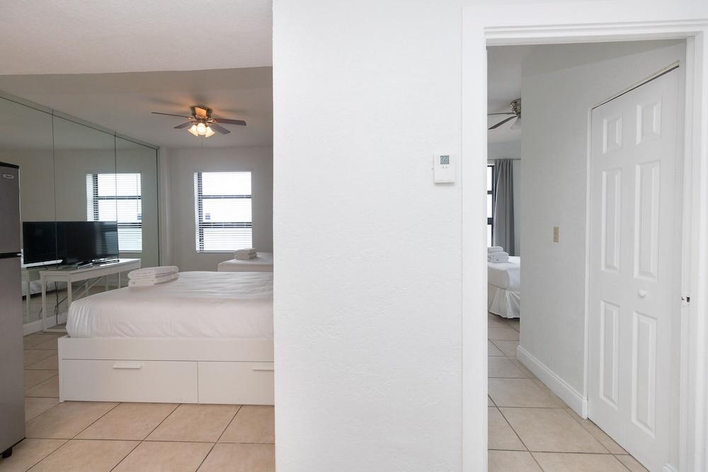 791 Ocean View Hollywood Beach