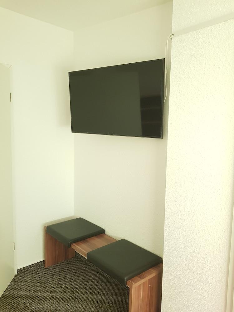 Hotel - Pension - Weller