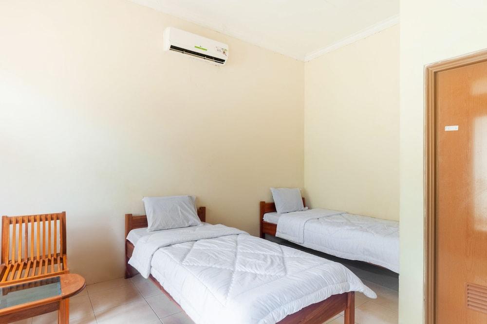 OYO 2471 Swarna Raya