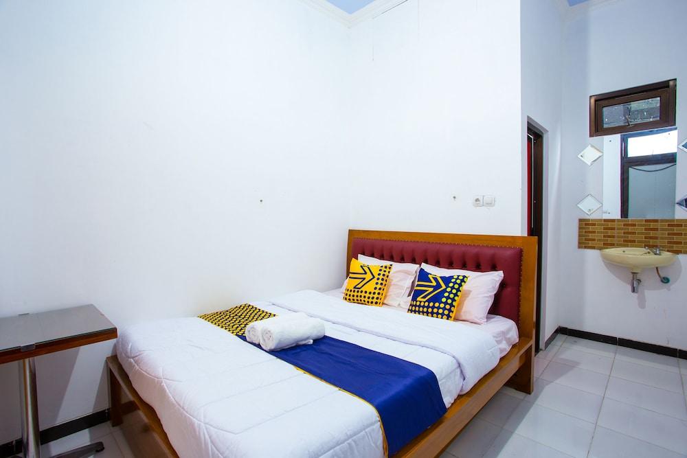OYO 2718 Backpacker's Homestay Jlegong