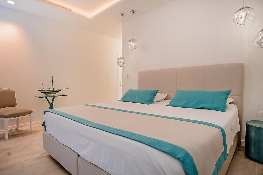 Beachfront Villa Seven Sins with Pool