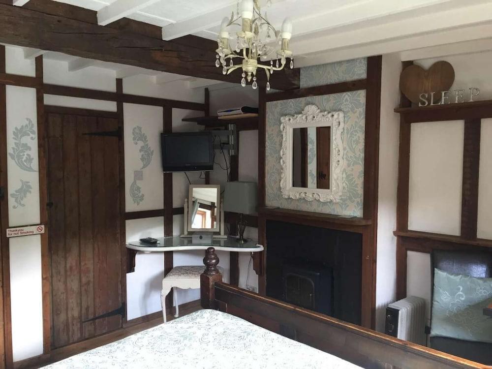 Dolweunydd Bed & Breakfast