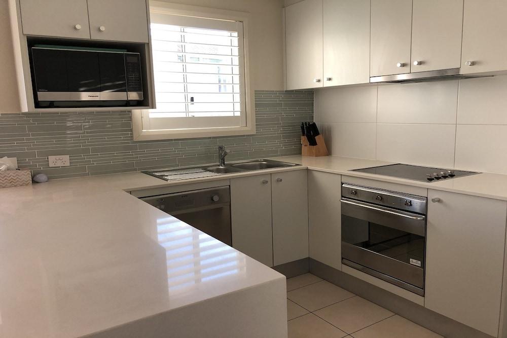 Pacific Blue 505-265 Sandy Point Road