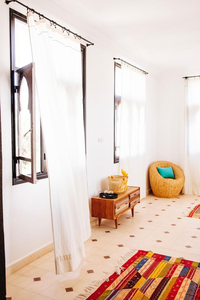 La Maison des Ailleurs