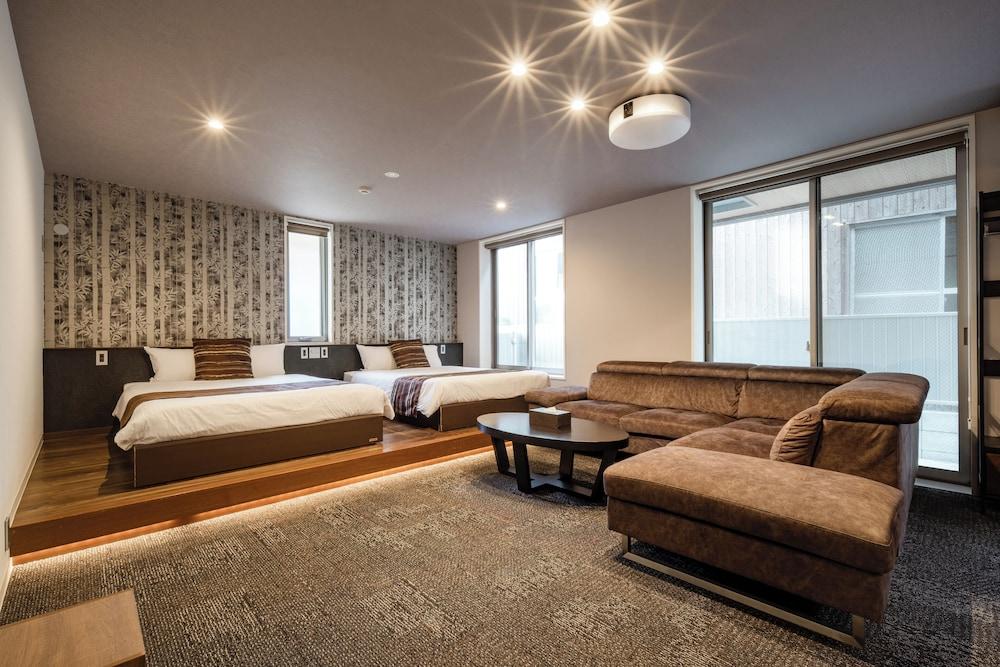 GRAND BASE Moji Nagomi