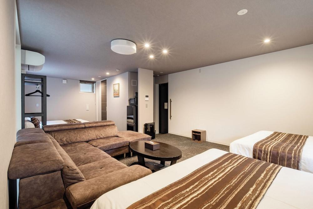 GRAND BASE Moji Nagomi