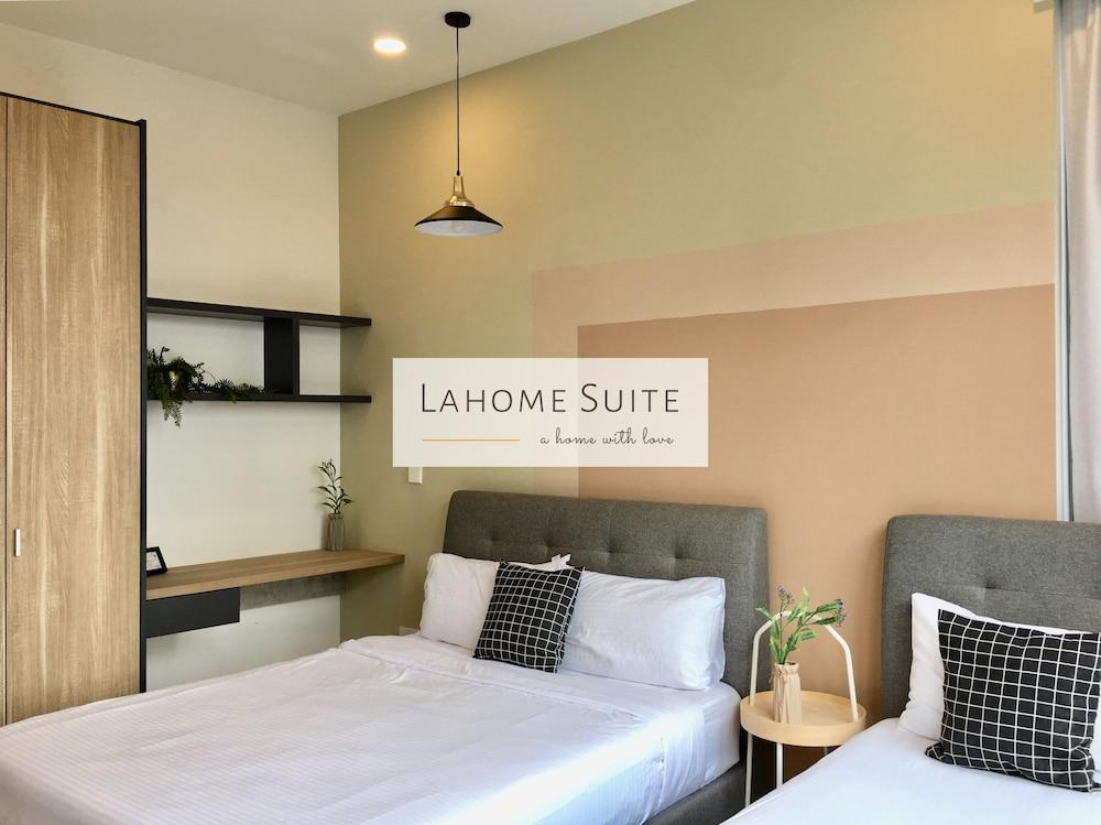 The Robertson KL By Lahome Suite