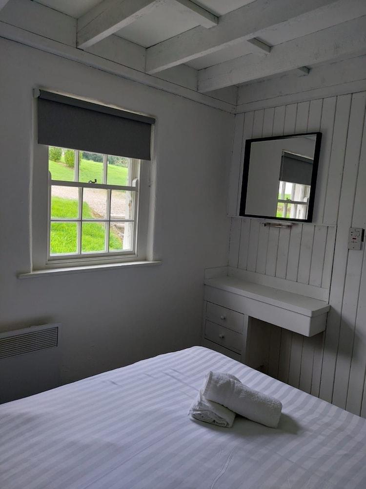 Corofin Lake Cottage No 4