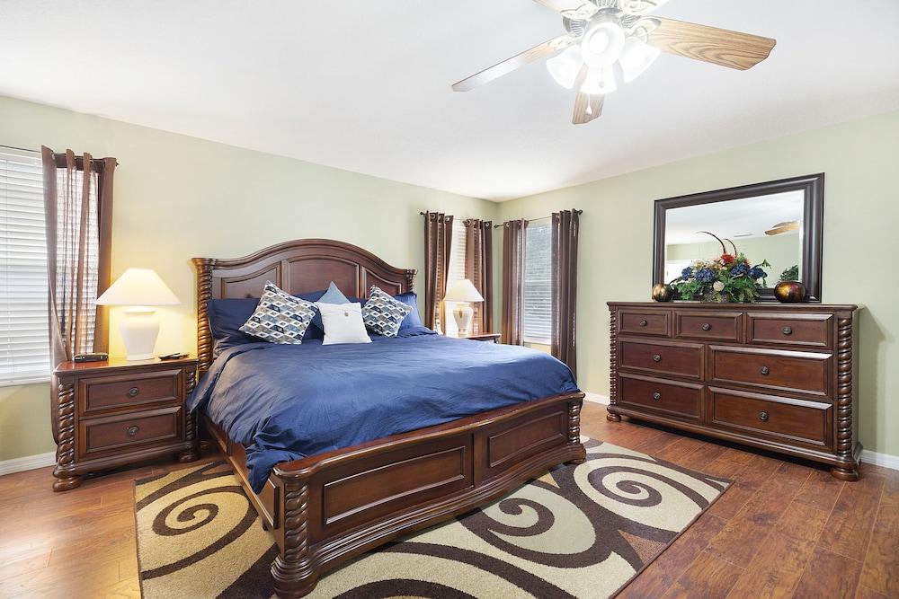 Vacation Oasis by VillaDirect